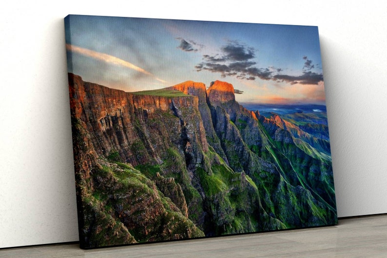 

Картина на холсте Каньйон51x34 см (356)