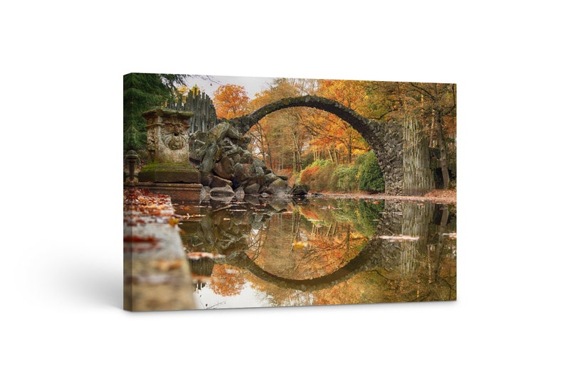 

Картина на холсте Арка над осенним прудом51x34 см (336)