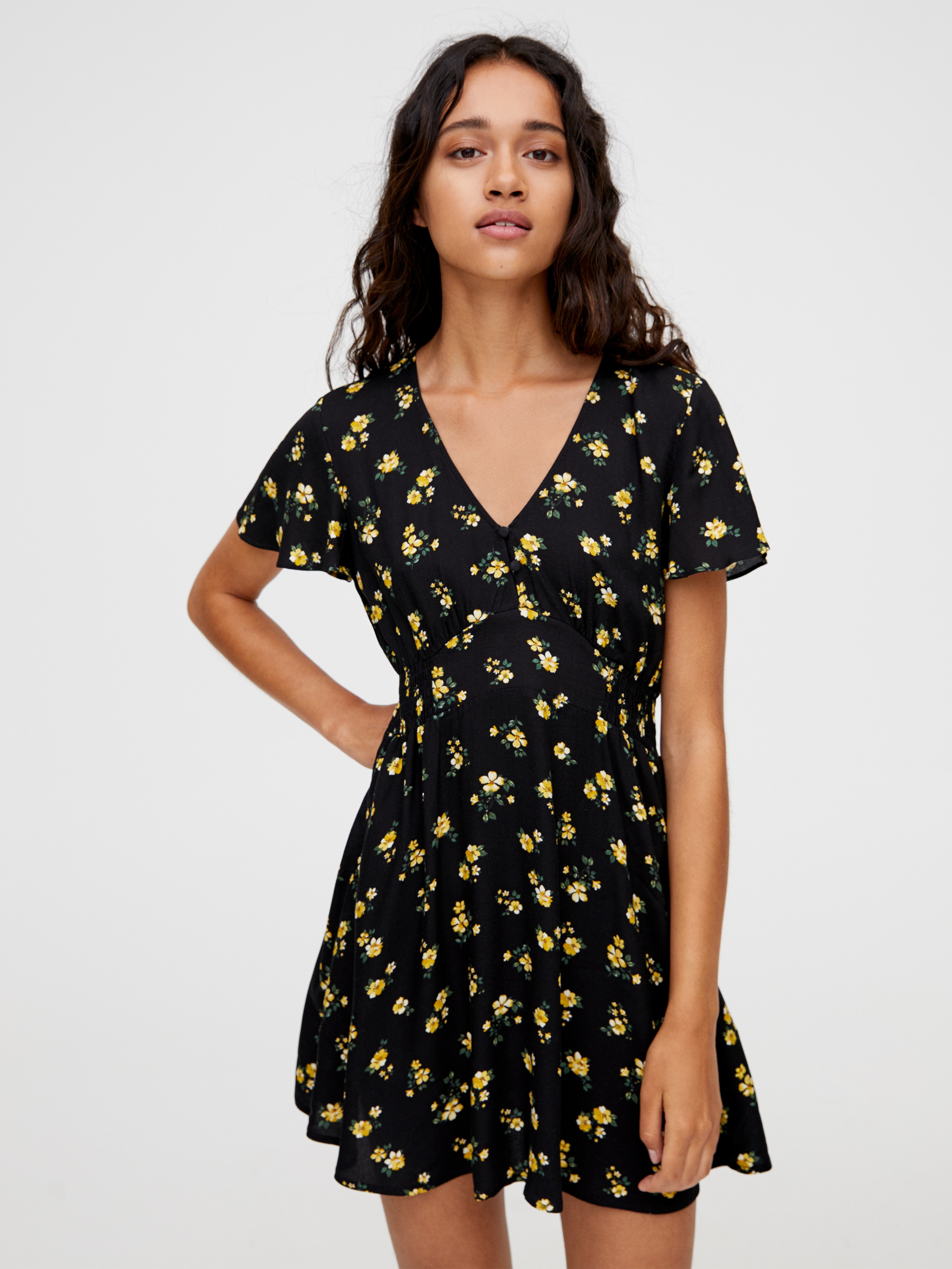 

Платье Pull & Bear 9390/348/800 M Черное