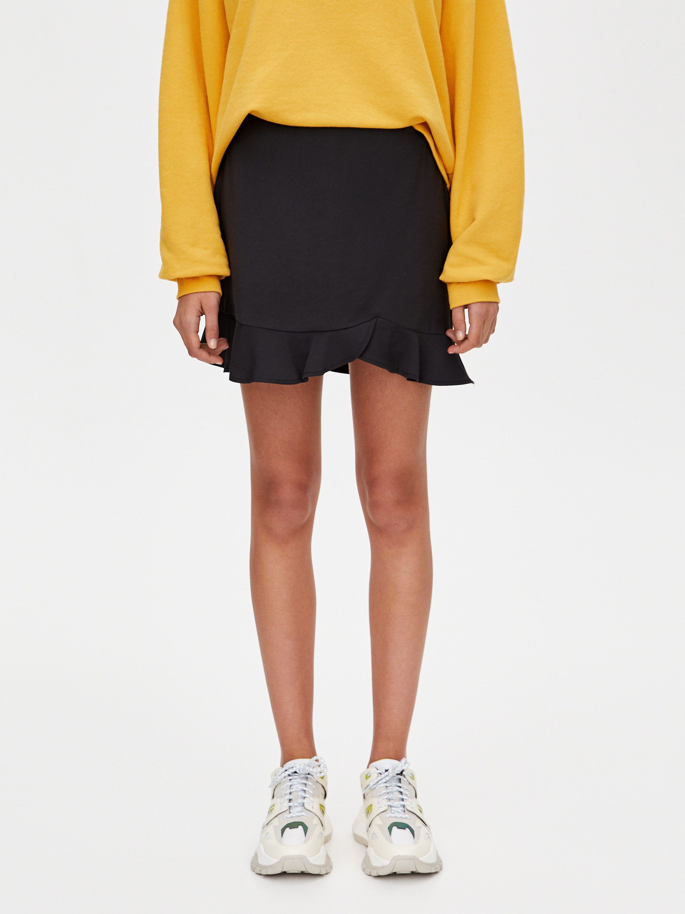 

Юбка Pull & Bear 9395/306/800  Черная, Юбка Pull & Bear 9395/306/800 M Черная