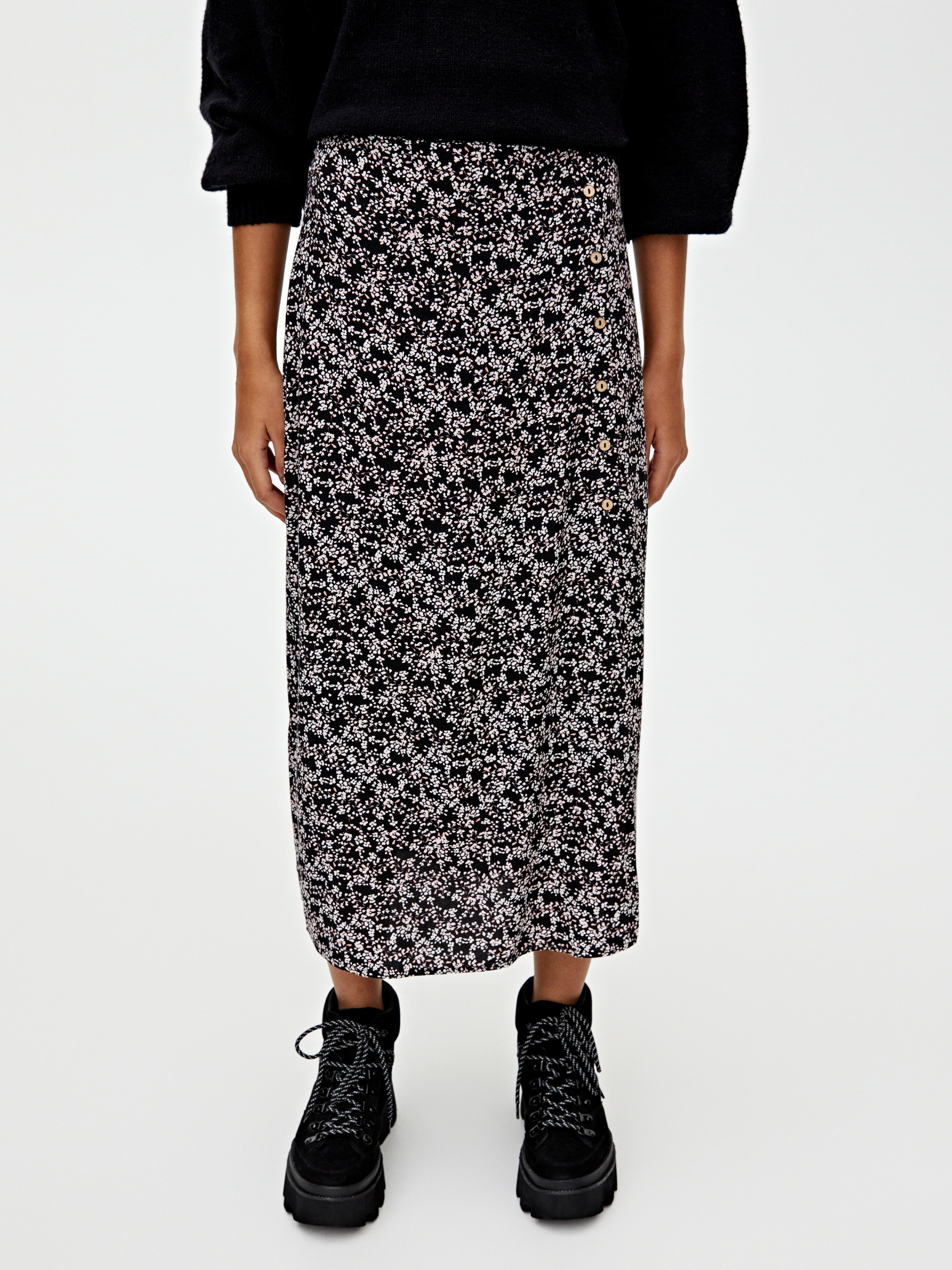 

Юбка Pull & Bear 9395/333/800 L Черная