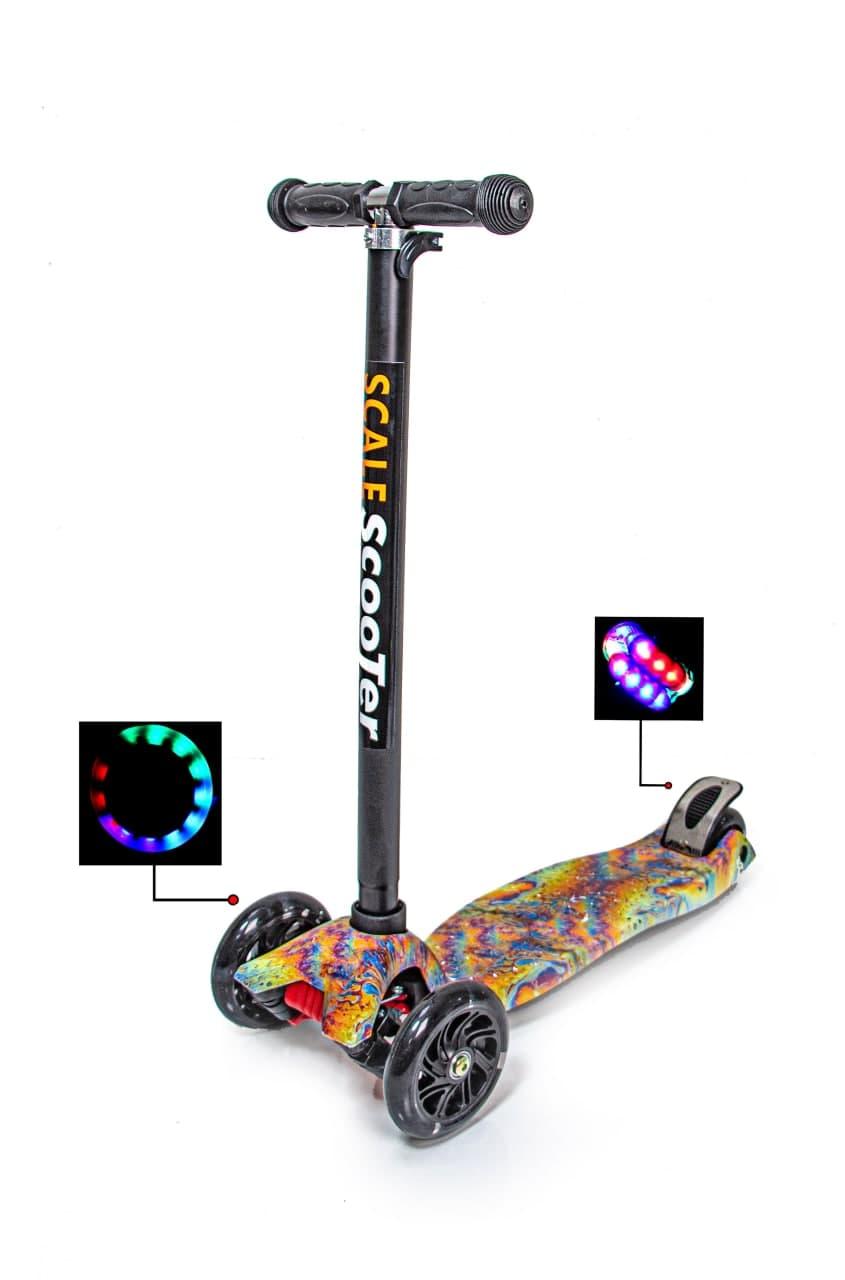 

Трёхколесный детский самокат Scale Scooter MAXI Magic Святящиеся колеса