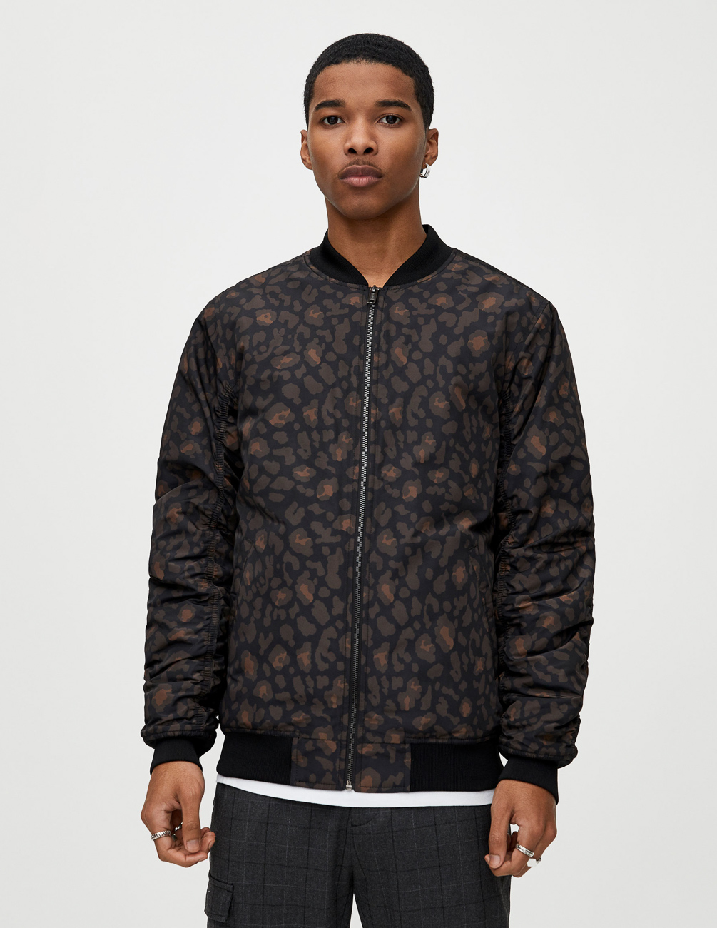 

Бомбер PULL & BEAR М0115856 (9712/565/507) цвет коричневый, Бомбер PULL & BEAR М0115856 (9712/565/507) цвет коричневый M
