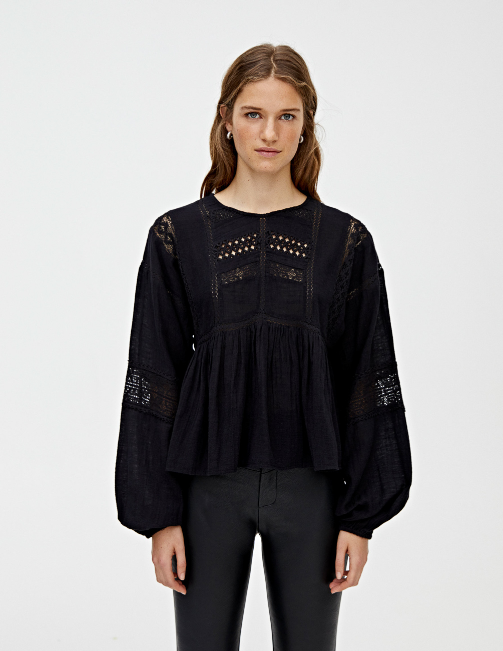 

Блуза PULL & BEAR Ж1077814 (9474/398/800) цвет черный, Блуза PULL & BEAR Ж1077814 (9474/398/800) цвет черный L