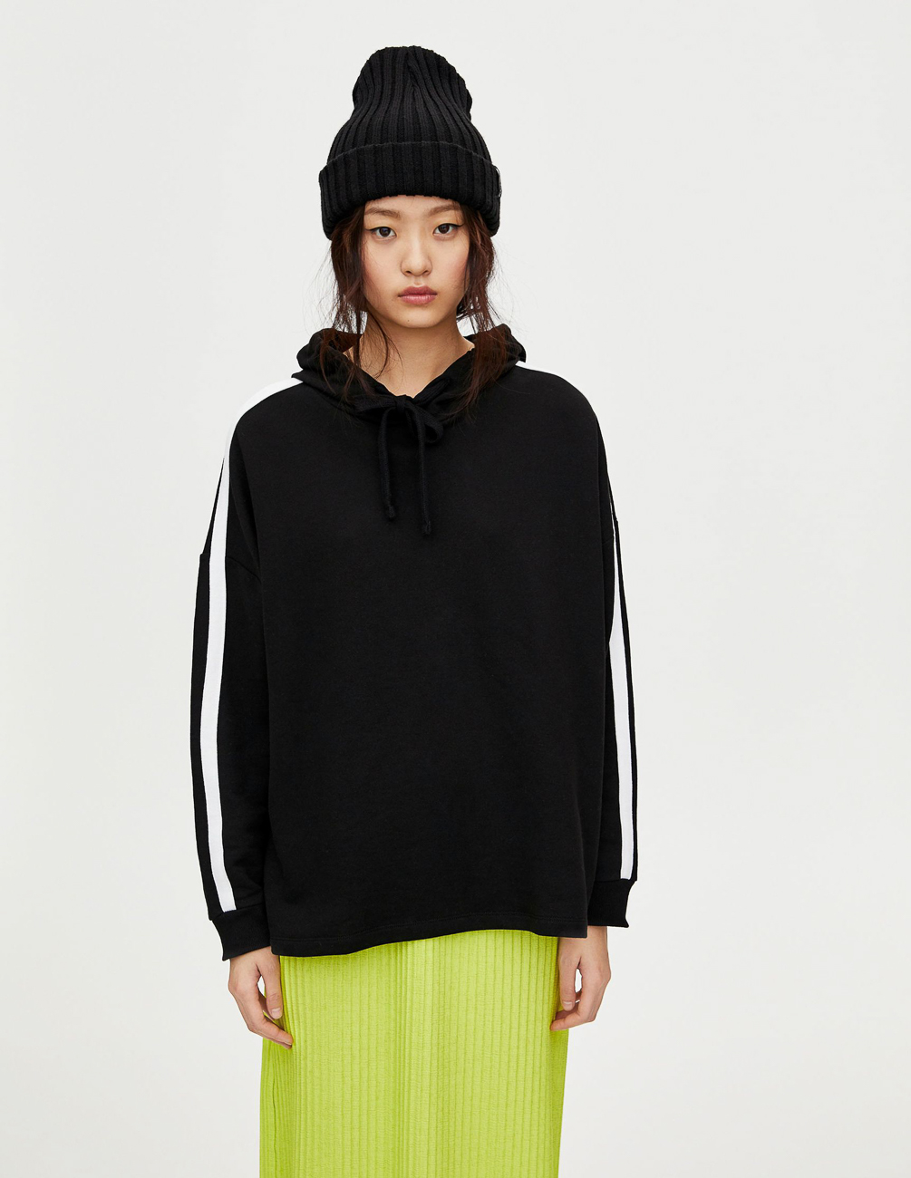 

Худи PULL & BEAR Ж1078007 (5590/344/800) цвет черный, Худи PULL & BEAR Ж1078007 (5590/344/800) цвет черный XS