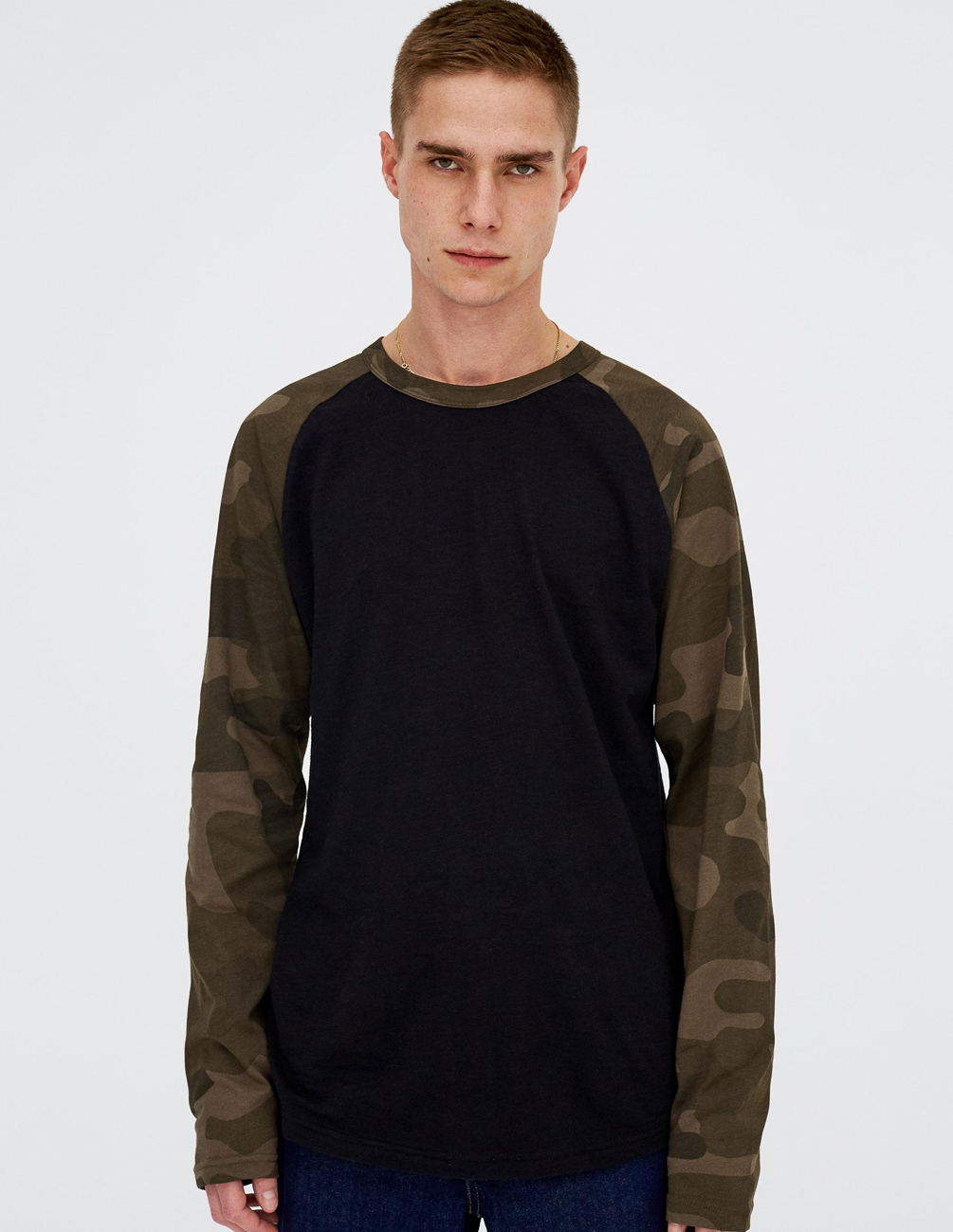 

Футболка д/р PULL & BEAR М0116261 (9235/575/800) цвет черный, Футболка д/р PULL & BEAR М0116261 (9235/575/800) цвет черный M