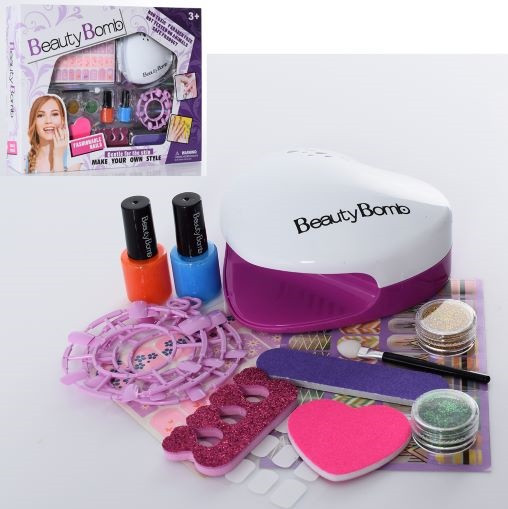 

Детская декоративная Косметика для девочки 668-1 набор для маникюра,сушка для ногт,лак2шт,наклейки,на бат,в