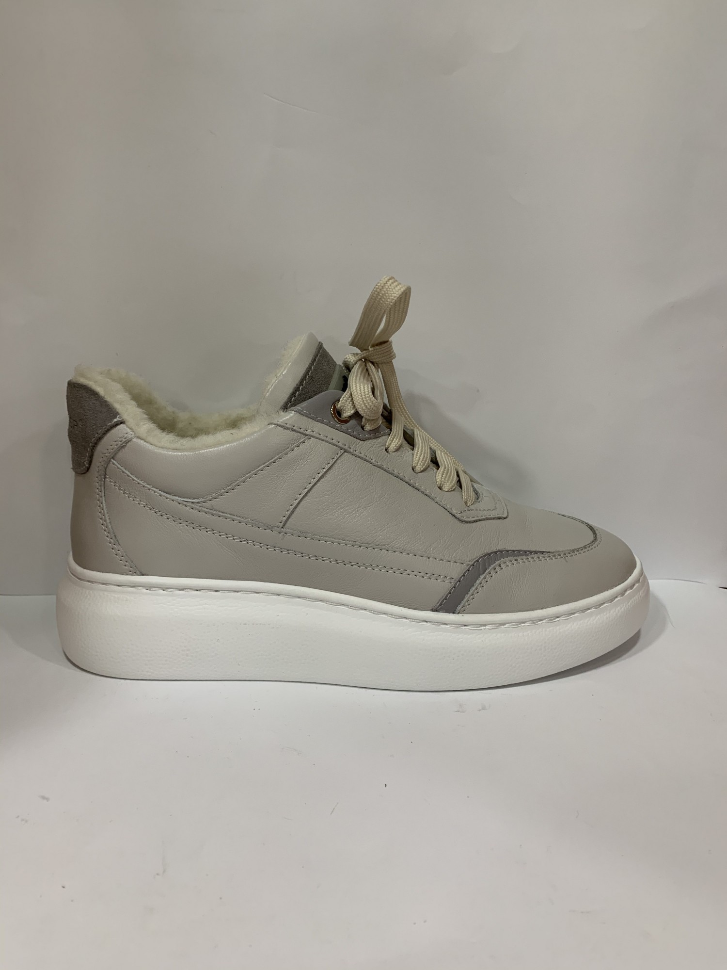 

Кросівки жіночі Stepter 41 7793