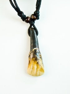 

Амулет тибетский Волчий зуб Semantic Jewelry 4.0 x 1.5 x 0.5 см