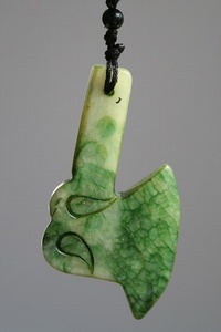 

Амулет кулон Нефритовый Топор Шуанфу Semantic Jewelry 6.5 x 3.6 x 0.7 см