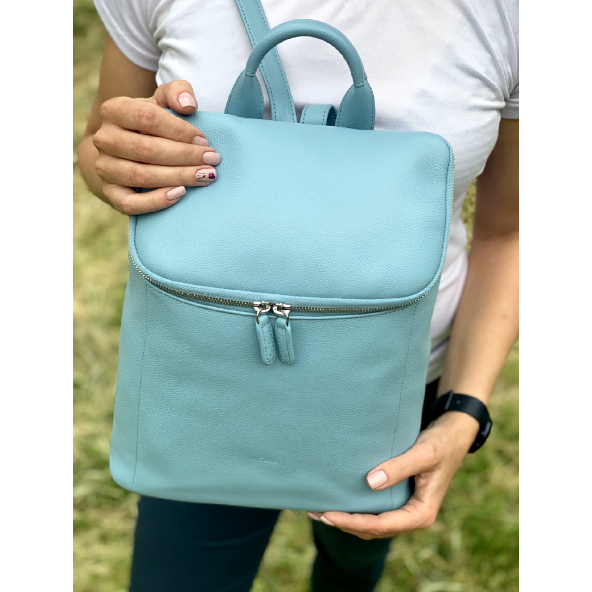 

Рюкзак кожаный женский городской Picard голубой (8634 pool)