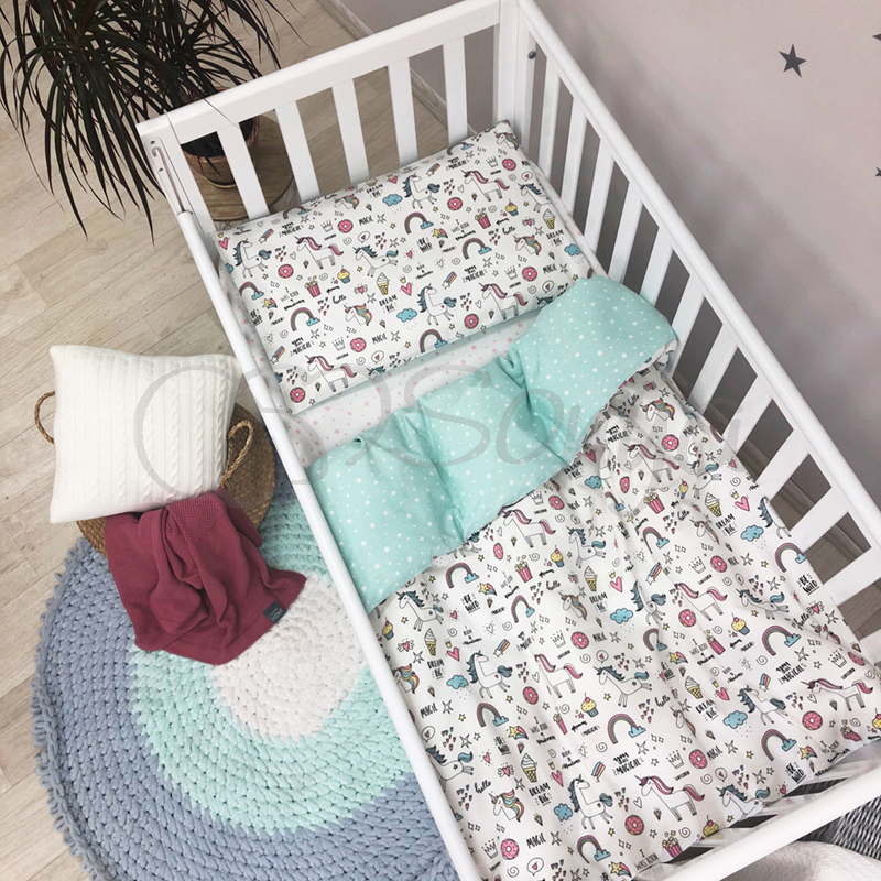 

Комплект сменного белья в кроватку (3 предмета) Baby Mix Единорог цветной