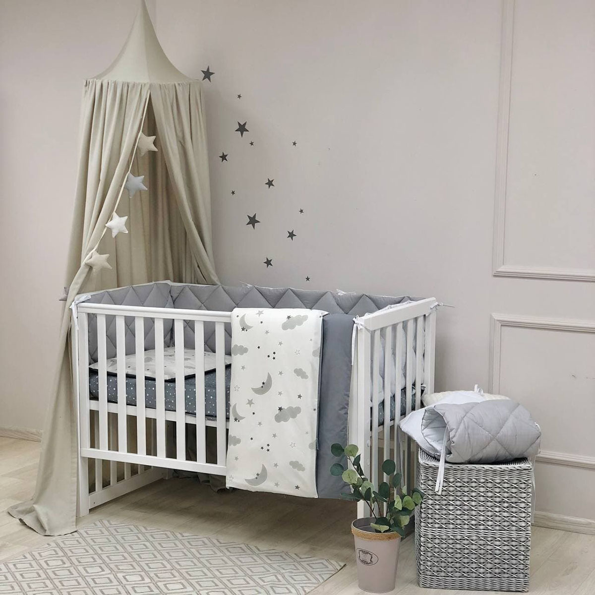 

Постельный комплект в кроватку (6 пр. без балдахина) Baby Mix Облака серые с месяцем