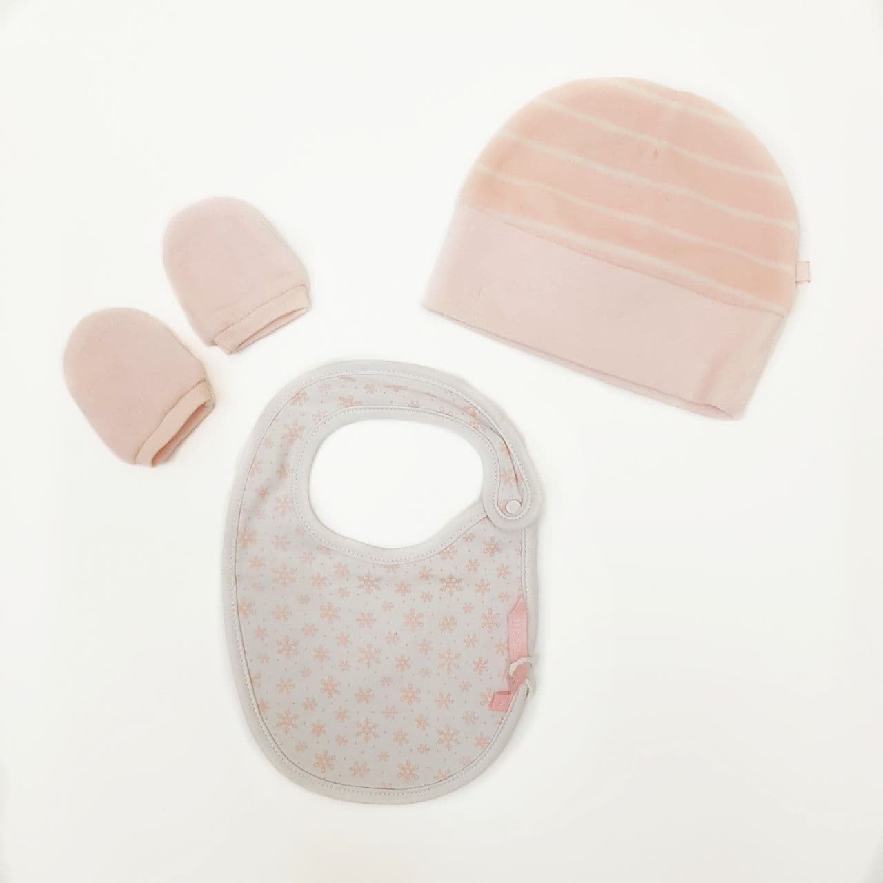 

Комплект: Шапочка, слюнявчик, царапки Losan Losan New Born (22W-A201AD/718) Розовый M0-00