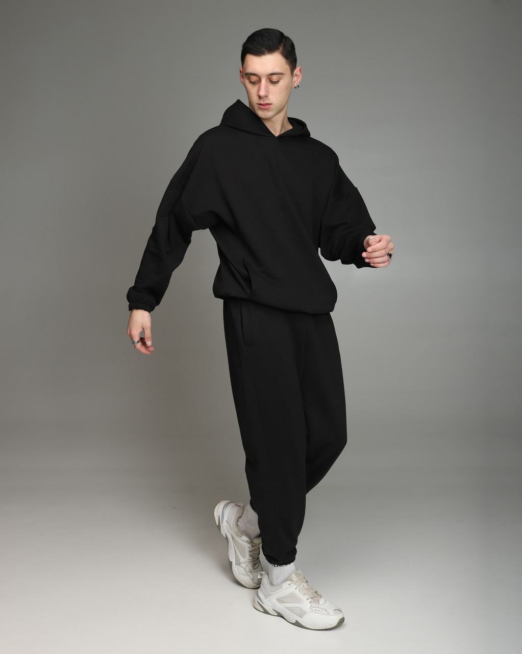 

Спортивный костюм мужской черный сезон Весенний Осенний Оверсайз oversize Тур, Спортивный костюм мужской черный сезон Весенний Осенний Оверсайз oversize Тур XS