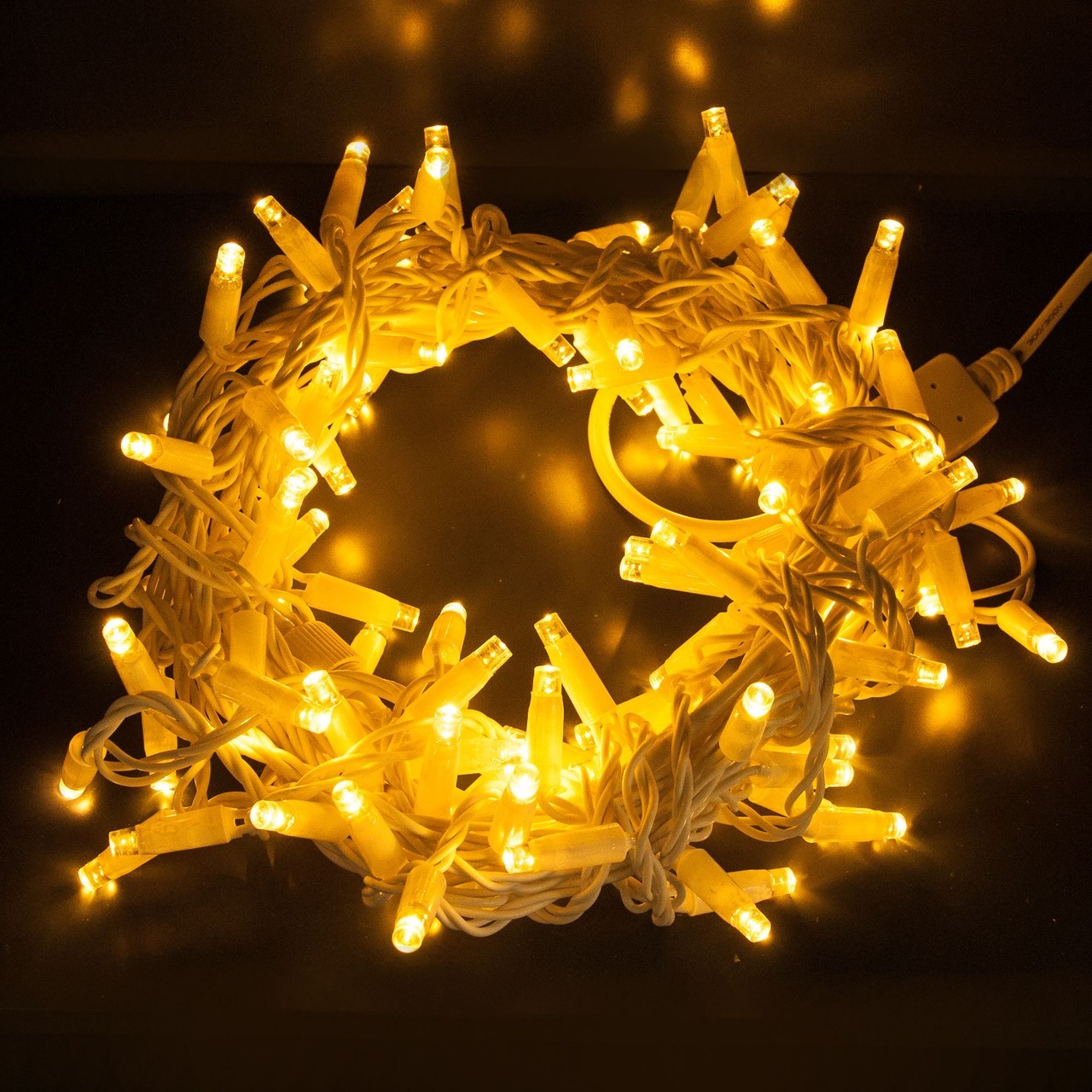 

Уличная гирлянда нить 10м с мерцанием 100 LED на белом проводе Тепло-белая