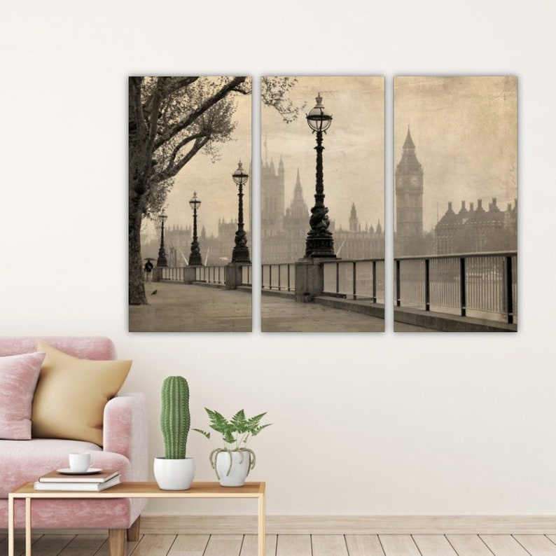 

Модульная картина на холсте из трех частей Фонари вдоль Темзы 78x48 см