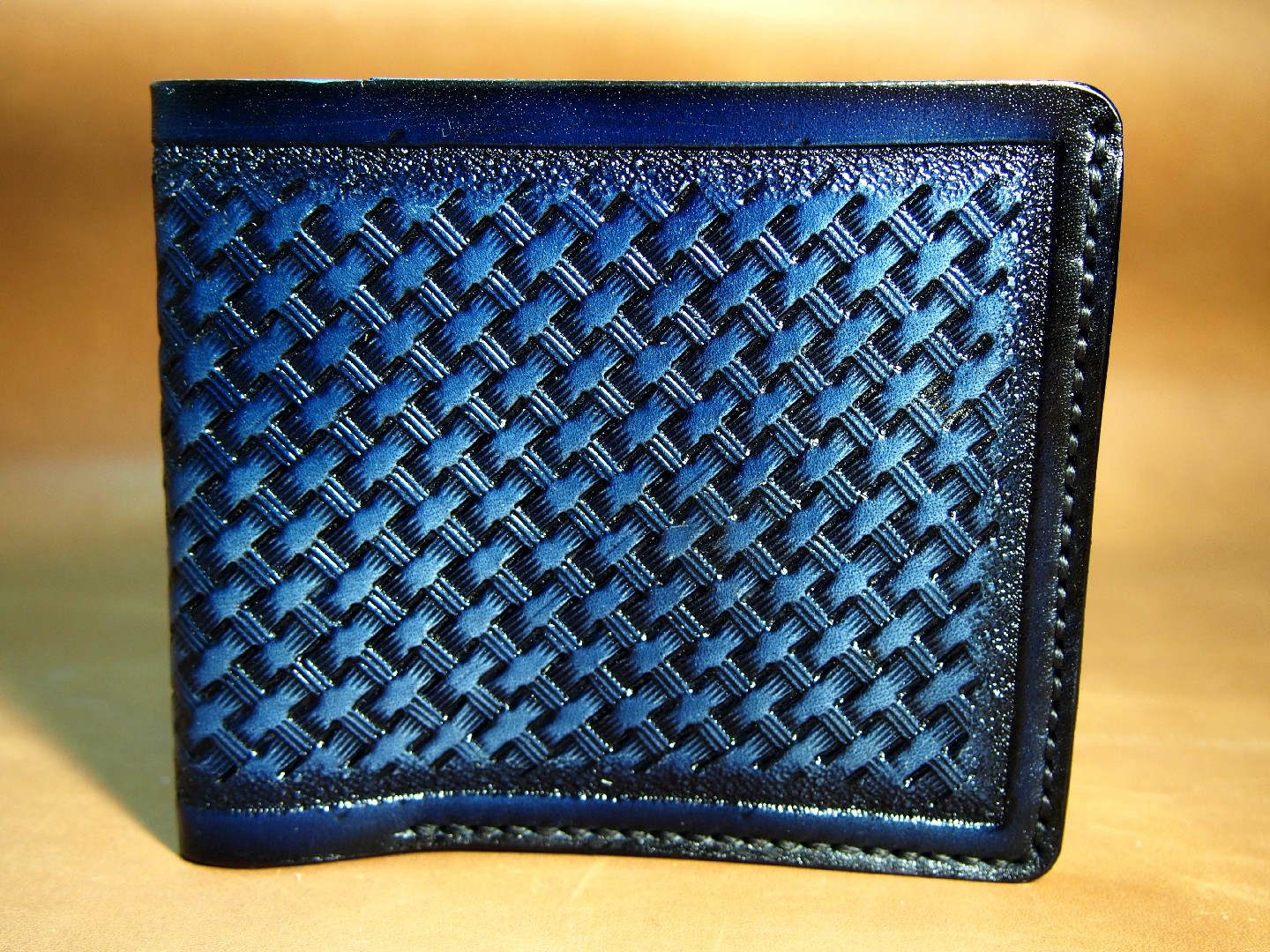 

Кожаный кошелек Smyrnov Leather синий с тиснением 12 x 9.5 x 2 см Синий