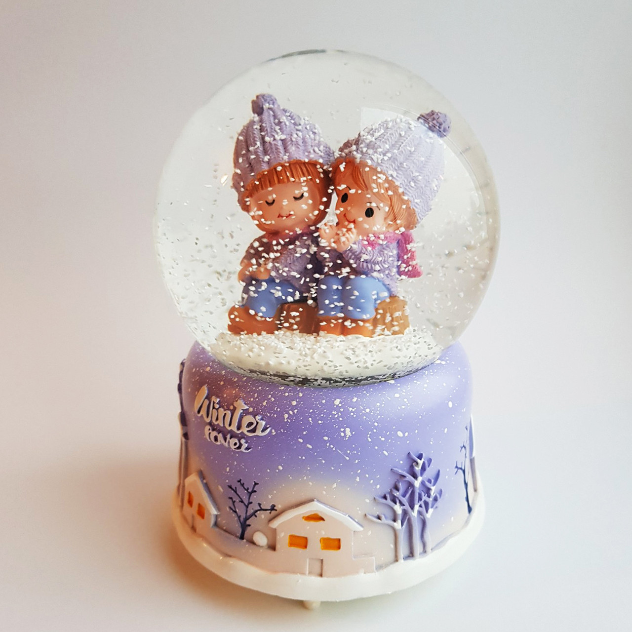 

Снежный музыкальный шар c автоснегом и подсветкой Winter lover №1 10х16 см