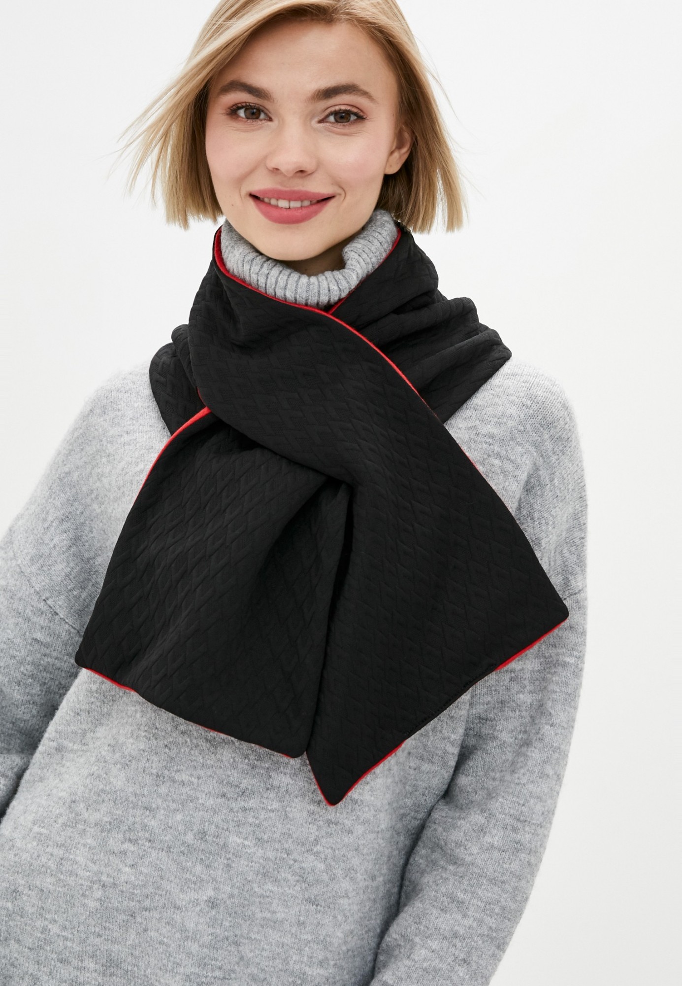 

Шарф "Нью-Йорк" большой трендовый от MyScarf теплый черно-красный женский