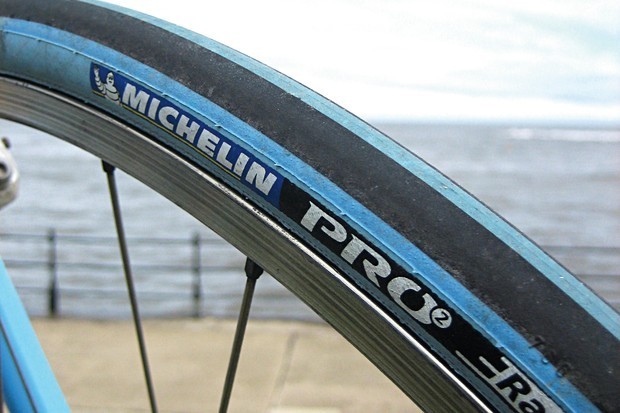 

Покрышка Michelin PRO2 Light Blue Light 700X23C