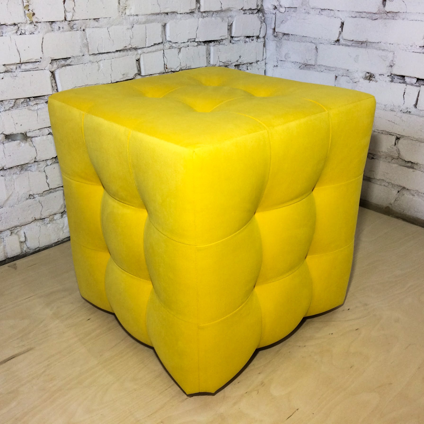 

Пуф квадратный Куб PiLLowDesign 45х45 см желтый Trinyti 18