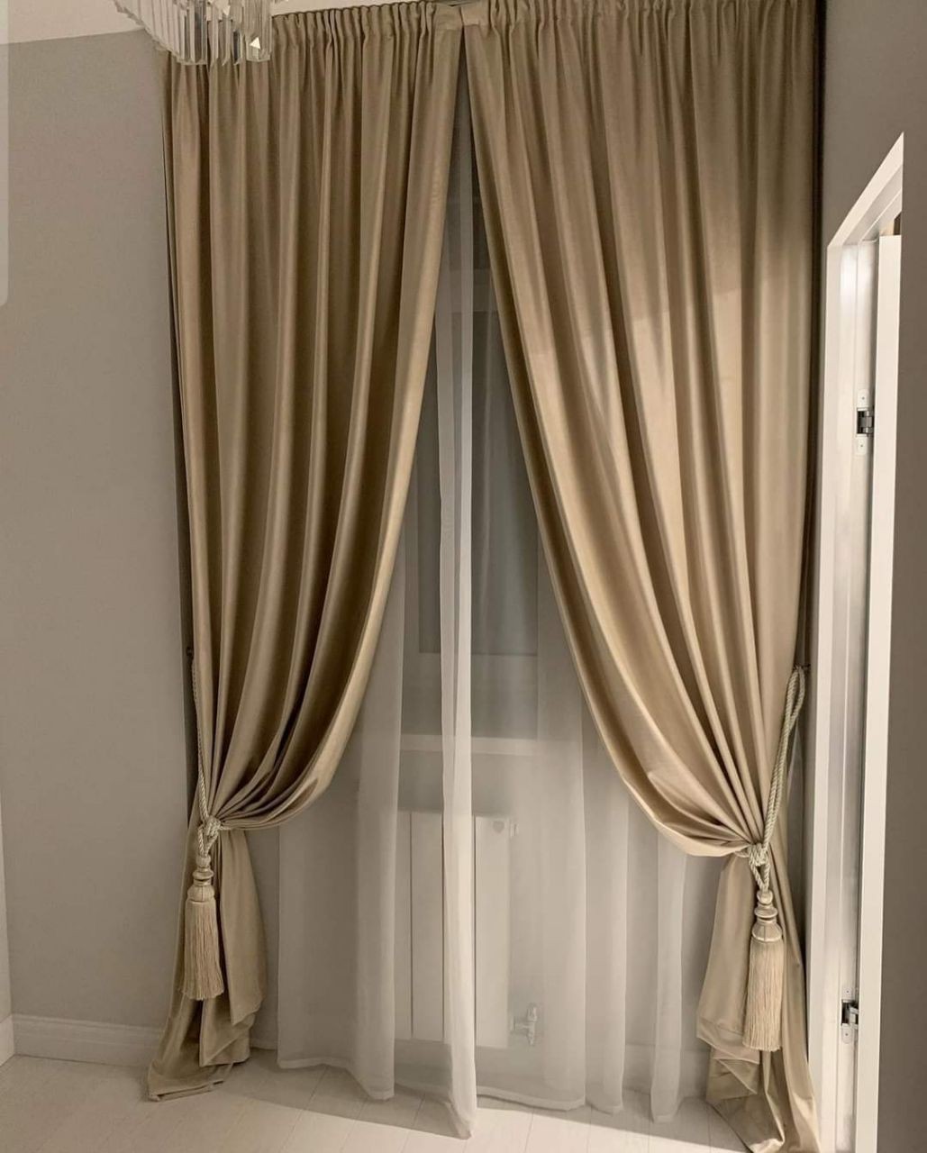 

Классические шторы Wassa-Home-Decor Высота 2,70*1,5 м Бежевый цвет Подшитые на тесьму