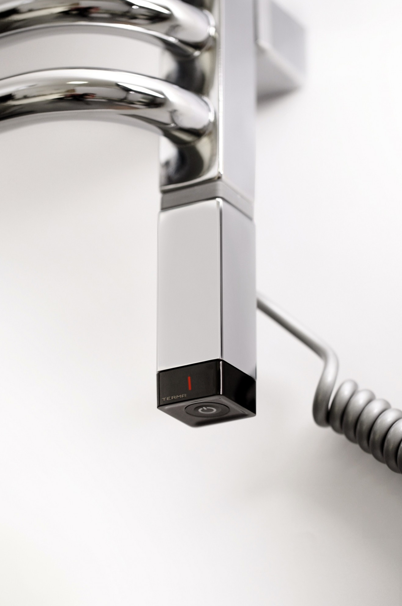 

ТЭН у полотенцесушитель Terma ONE 30x30 с регулятором, хром (chrome) 800 Вт
