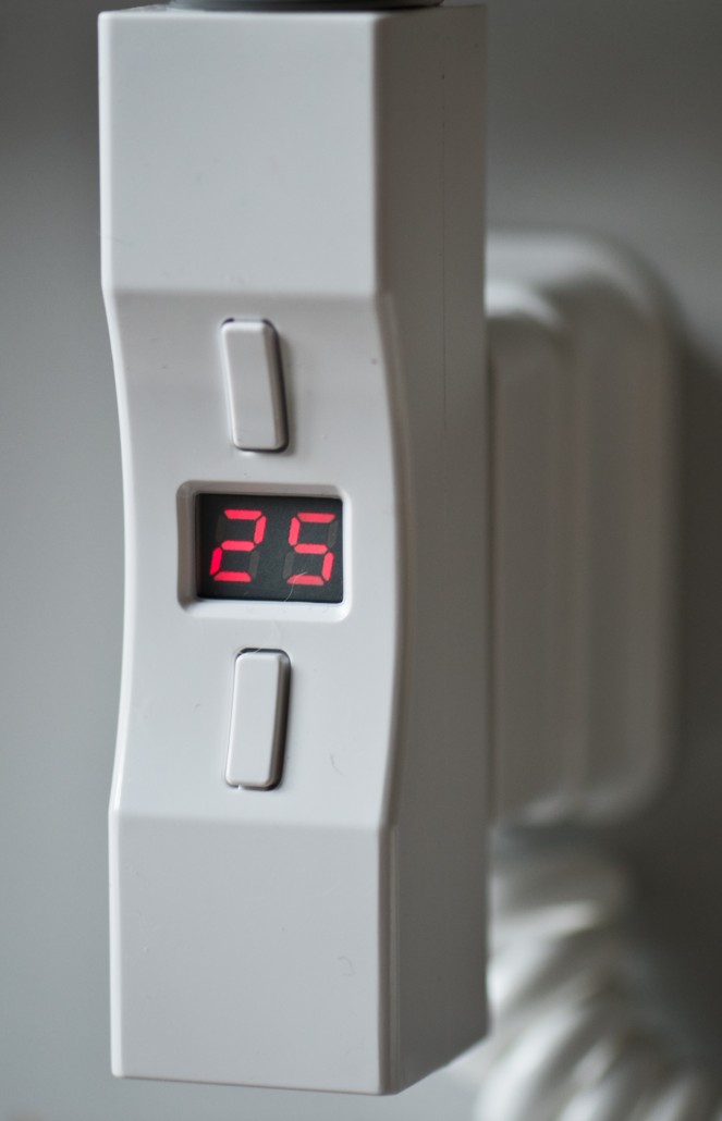 

Тэн у полотенцесушитель Heatpol H+E K 30x30 с скрытым подключением, регулятором, белый (white) 900 Вт