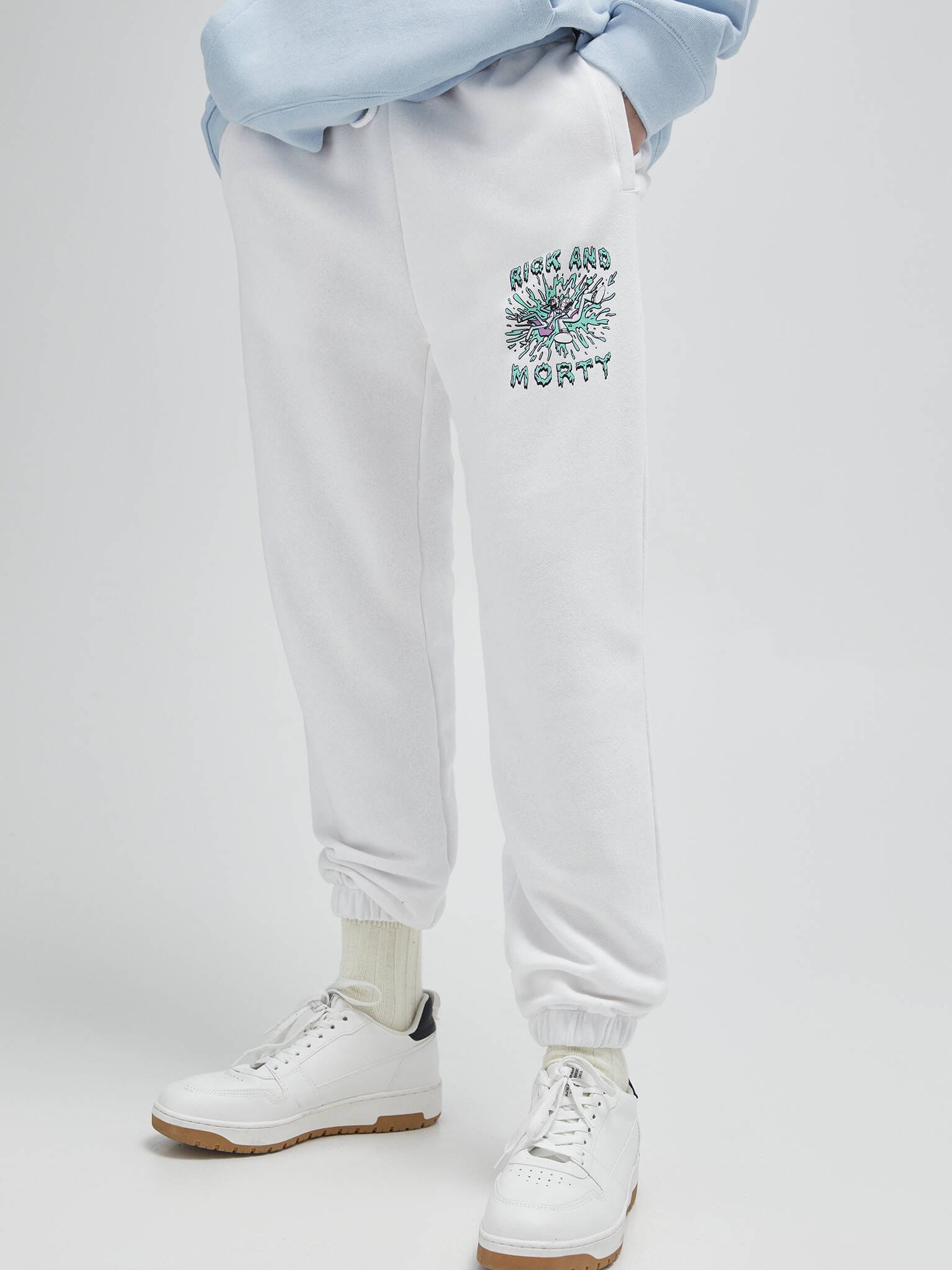 

Спортивные штаны Pull & Bear 4676/511/250 XL Белые с принтом