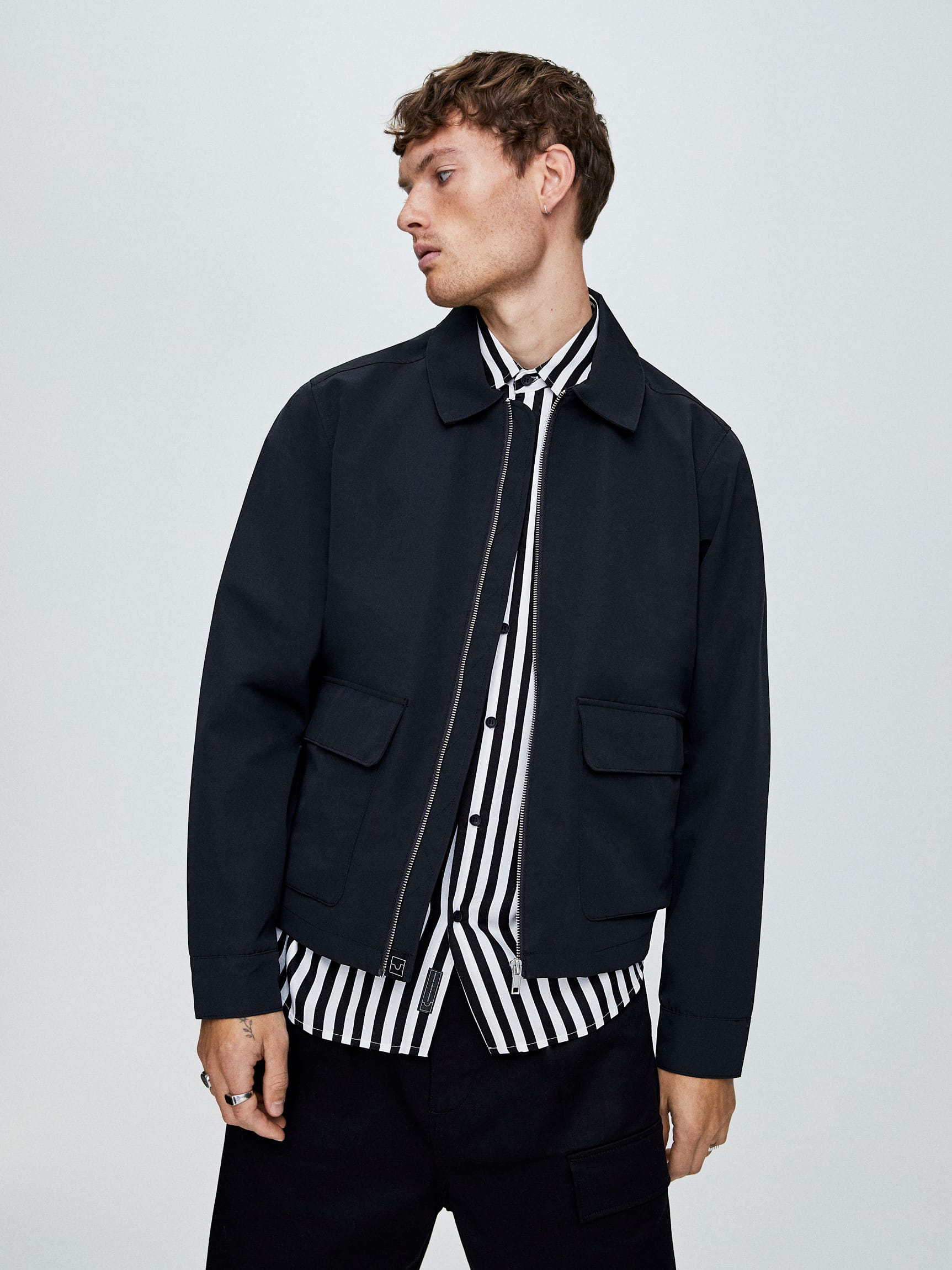 

Ветровка Pull & Bear 5713/535/898  Черная, Ветровка Pull & Bear 5713/535/898 S Черная