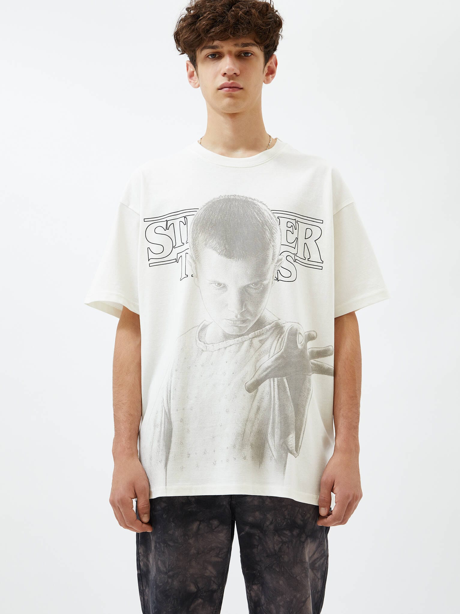 

Футболка Pull & Bear 9249/547/251  Молочная с принтом, Футболка Pull & Bear 9249/547/251 XS Молочная с принтом
