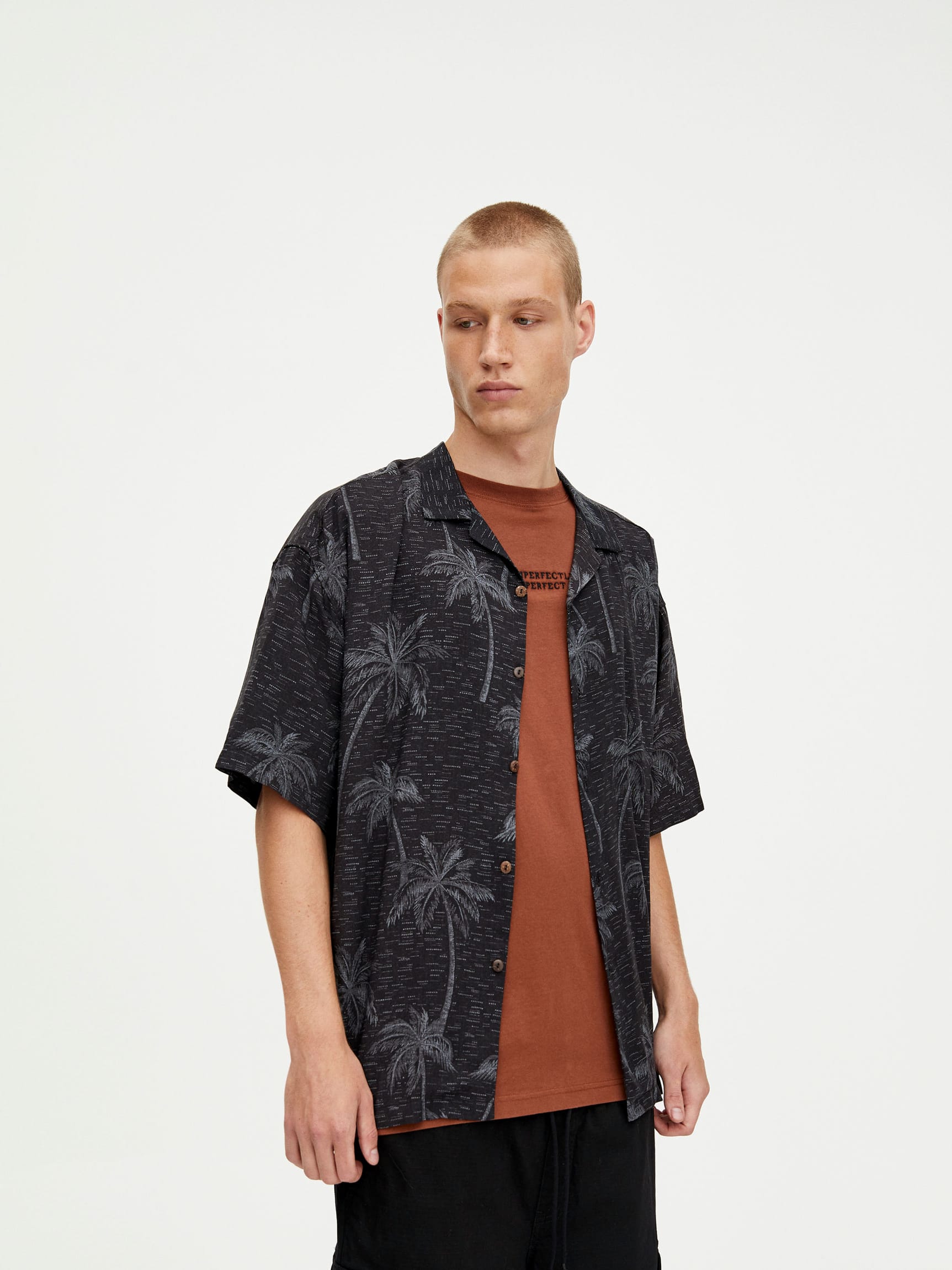 

Рубашка Pull & Bear 9474/505/800  Серая с принтом, Рубашка Pull & Bear 9474/505/800 M Серая с принтом
