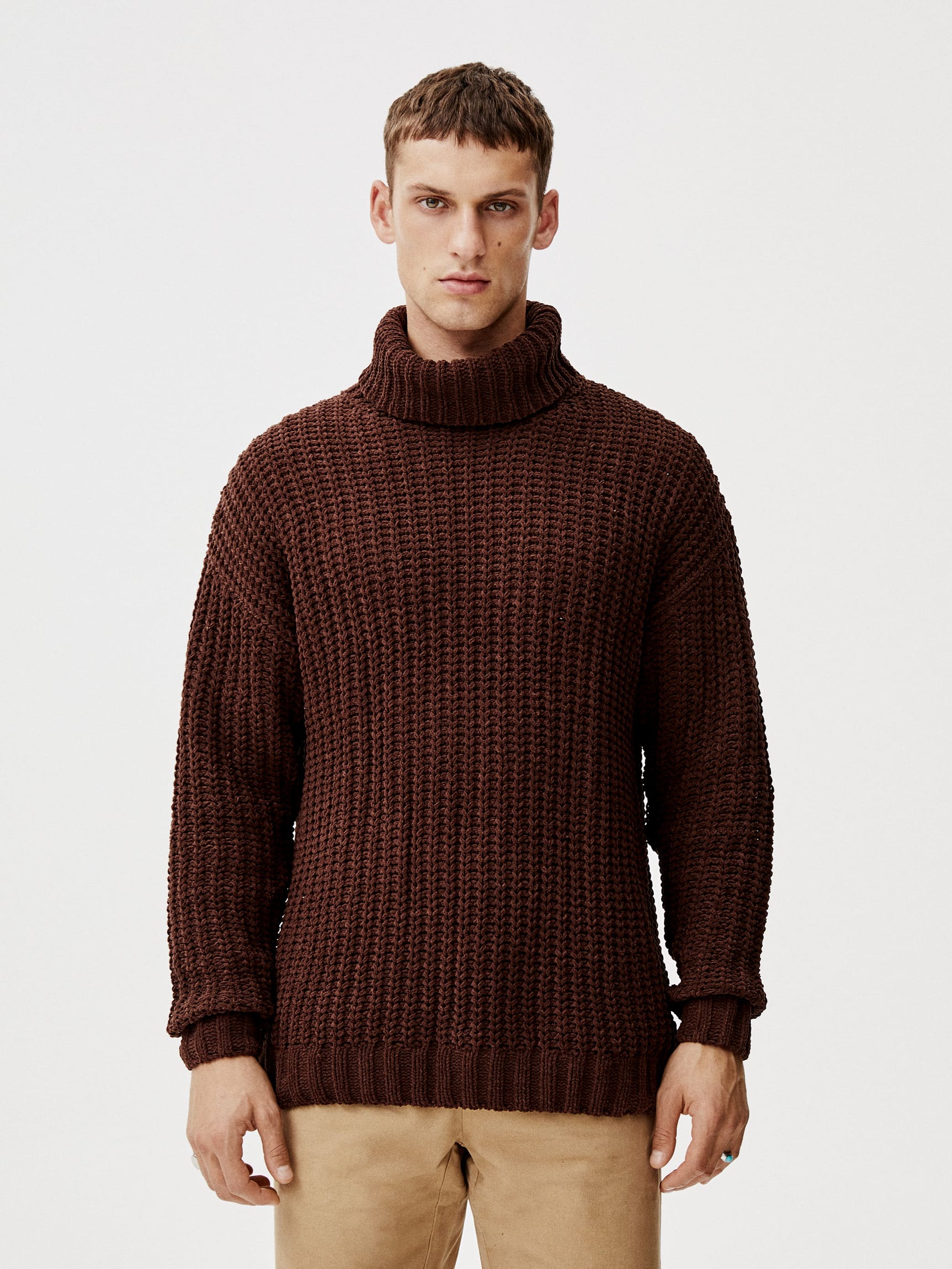 

Свитер Pull & Bear 9558/532/904 L Шоколадный