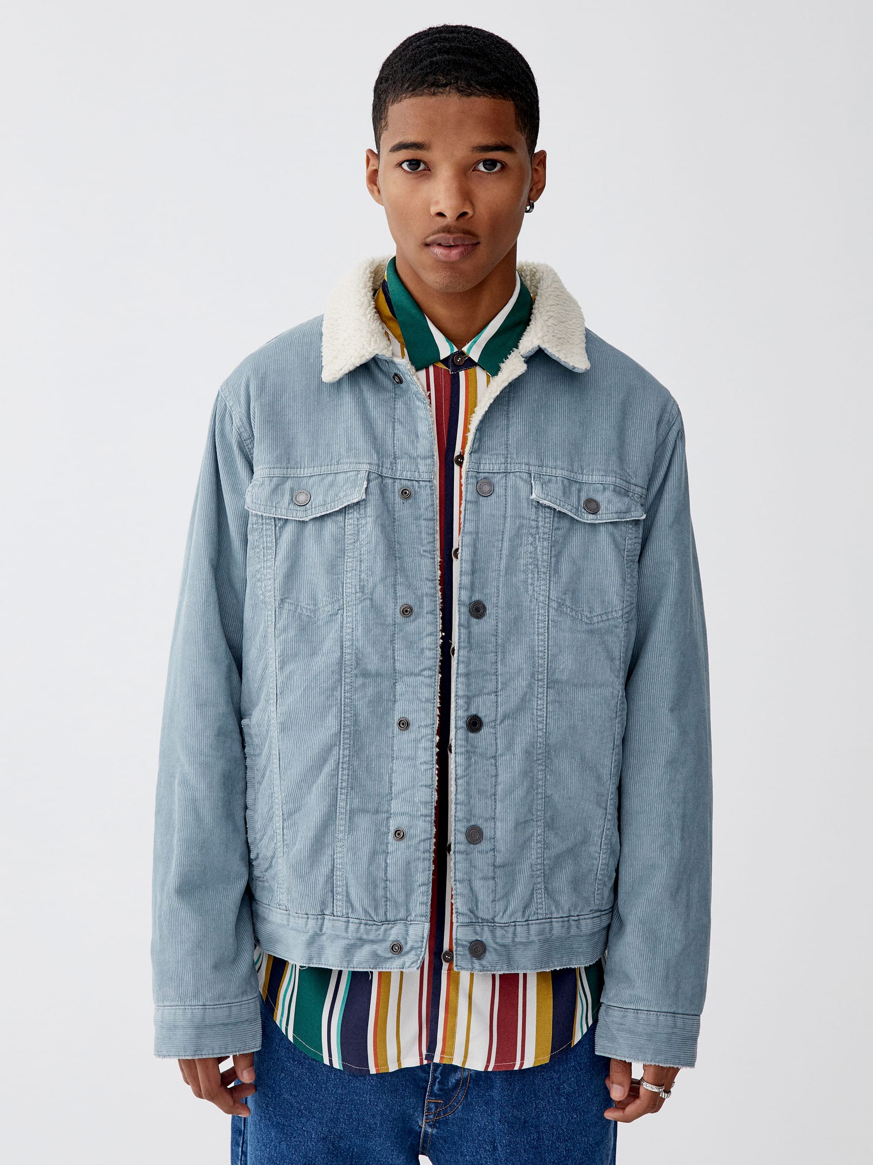 

Джинсовая куртка Pull & Bear 9711/538/400 XL Голубая