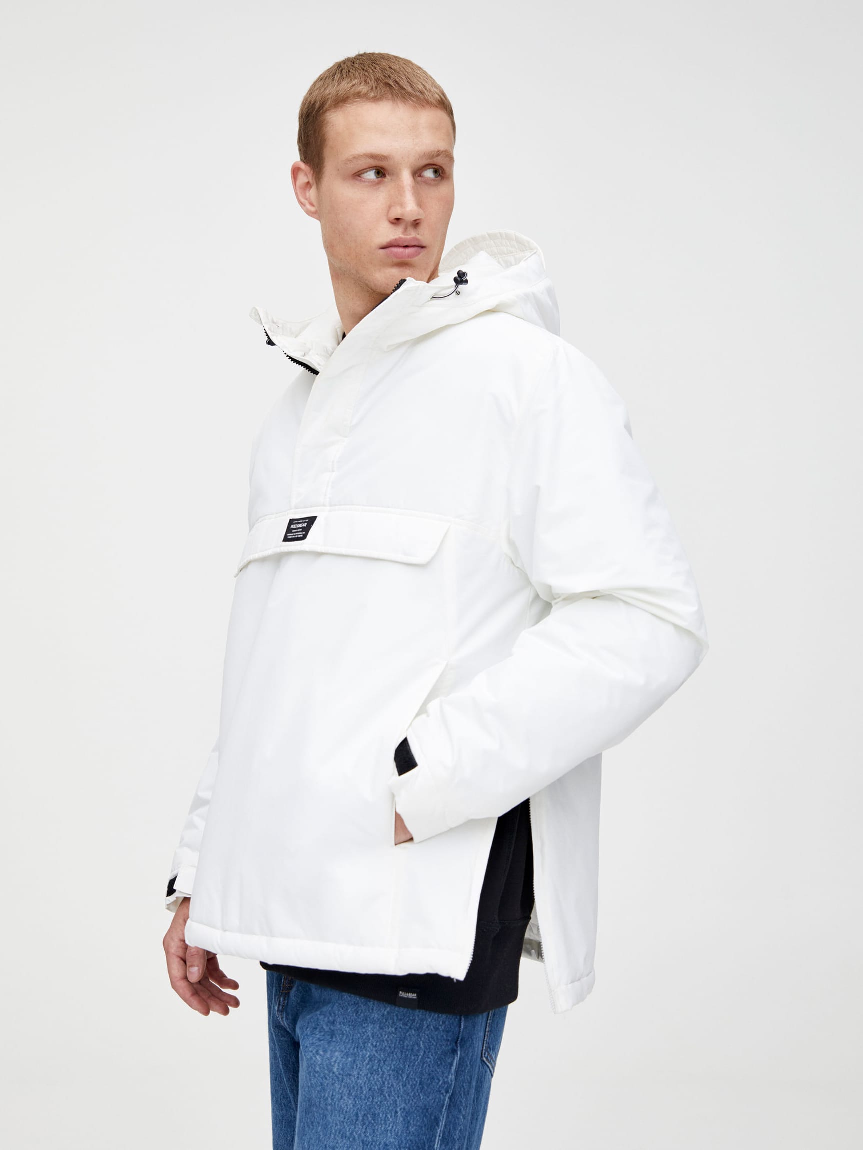 

Анорак Pull & Bear 9714/507/250 L Белый