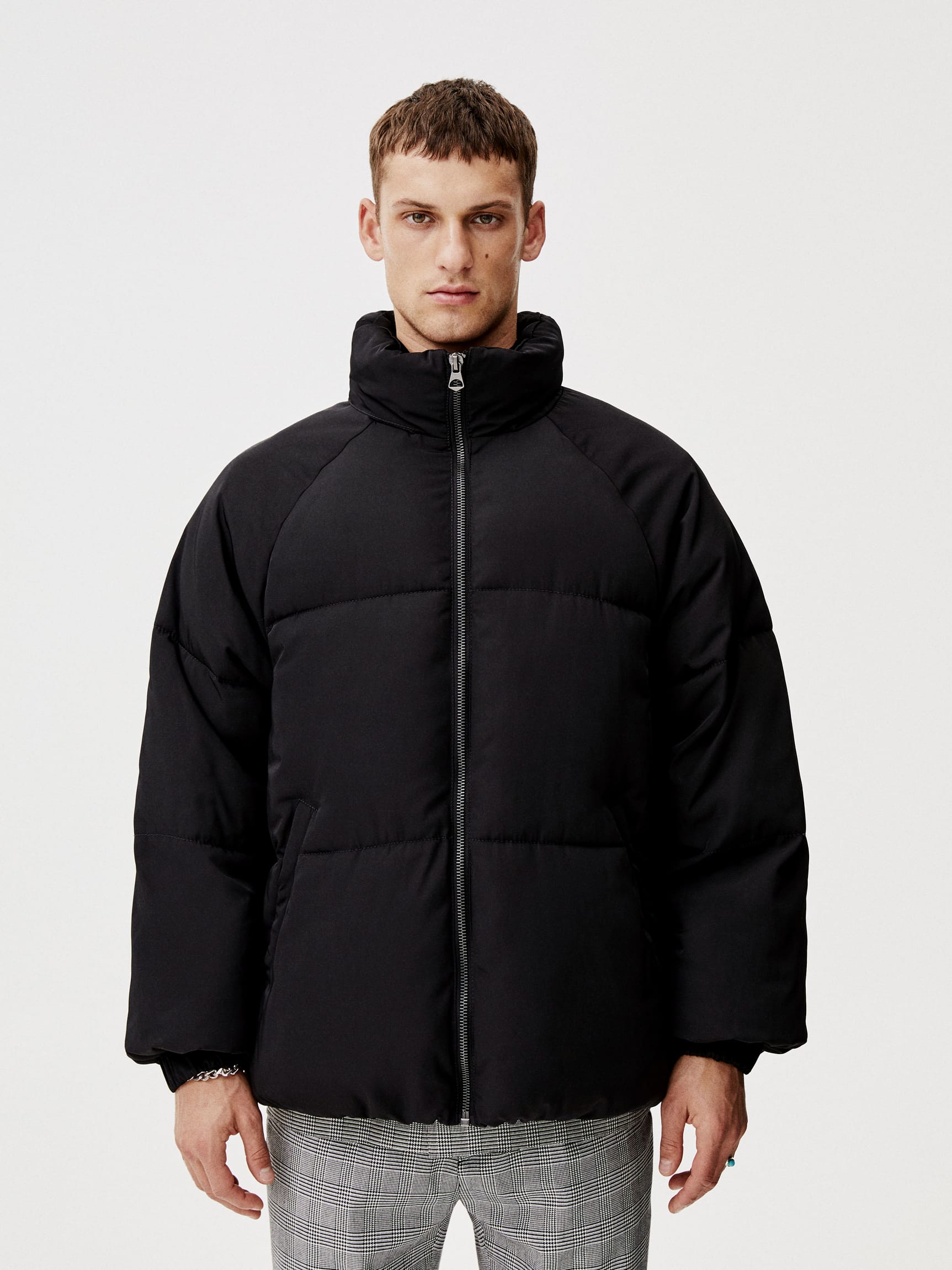 

Куртка Pull & Bear 9714/518/800 S Черная