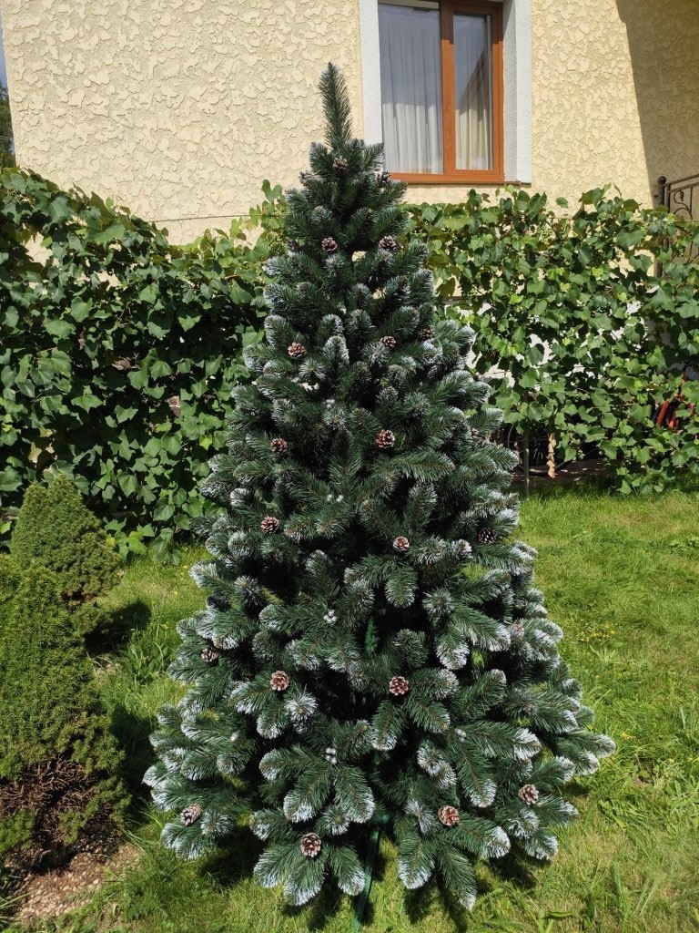 

Елка Кармен с шишками и жемчугом 1.80 м Серебро