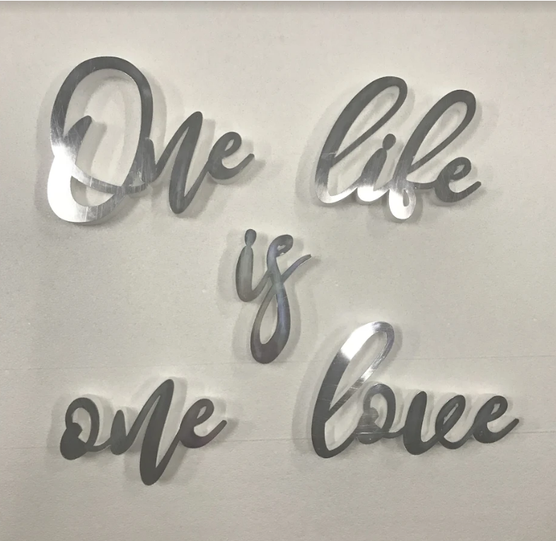 

Надпись на стену из зеркального пластика Manific Decor