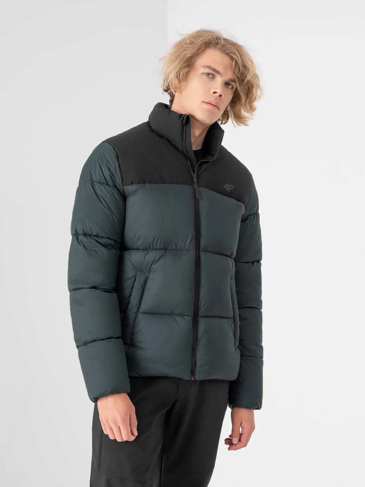 

Куртка 4F Men'S Jacket Kump009 H4Z21-KUMP009-40S S Темно-зеленая