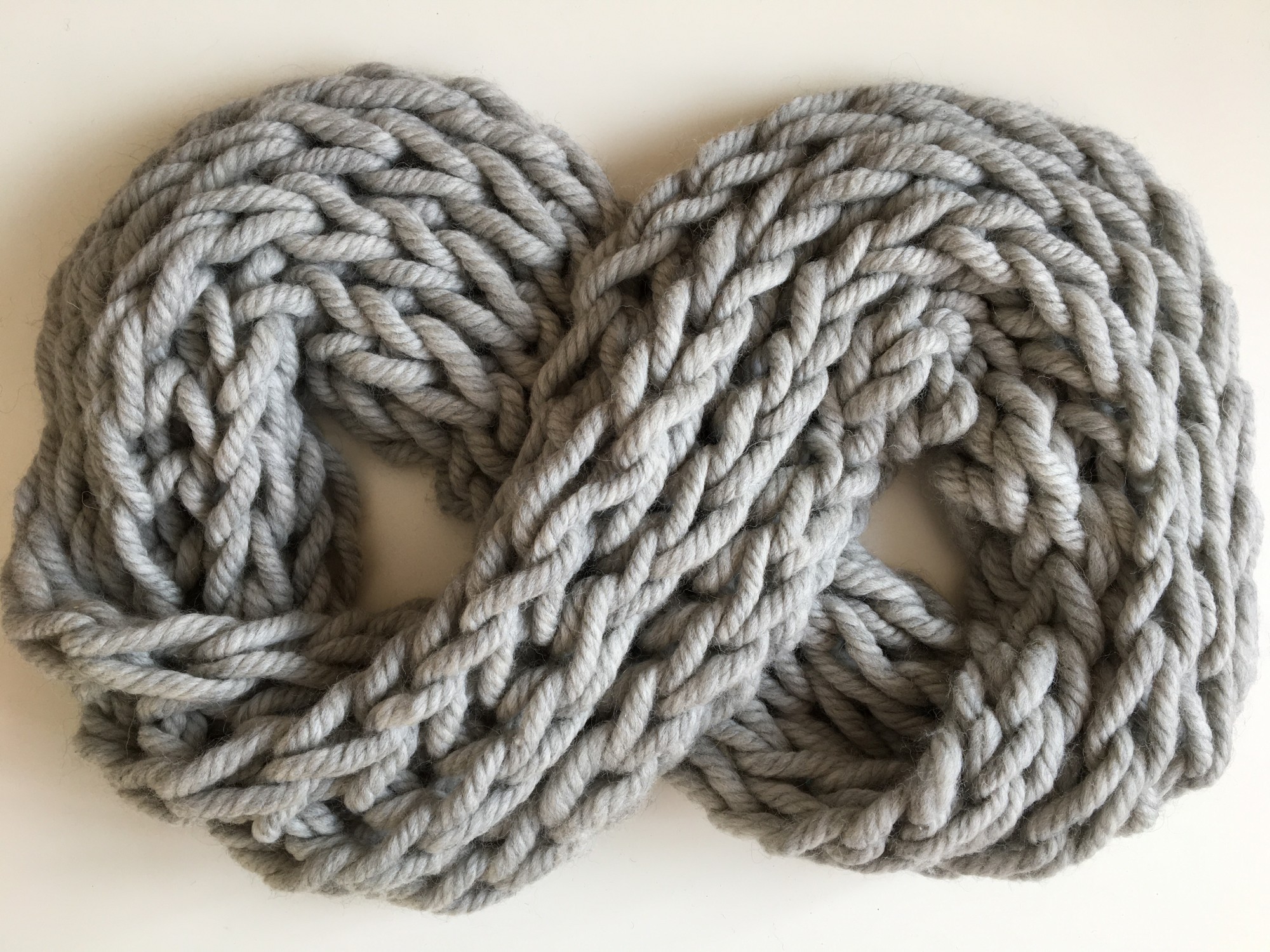 

Снуд вязанный толстая пряжа PureWool Zefir Серебристо-серый ZR10195SW
