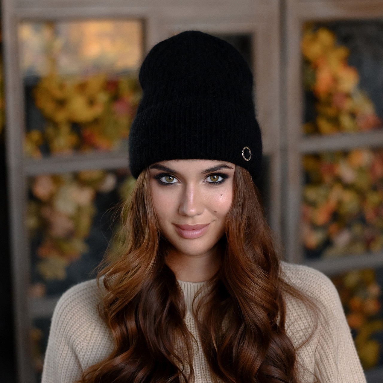 

Стильная женская шапка с ангорой La Visio Жаклин черный