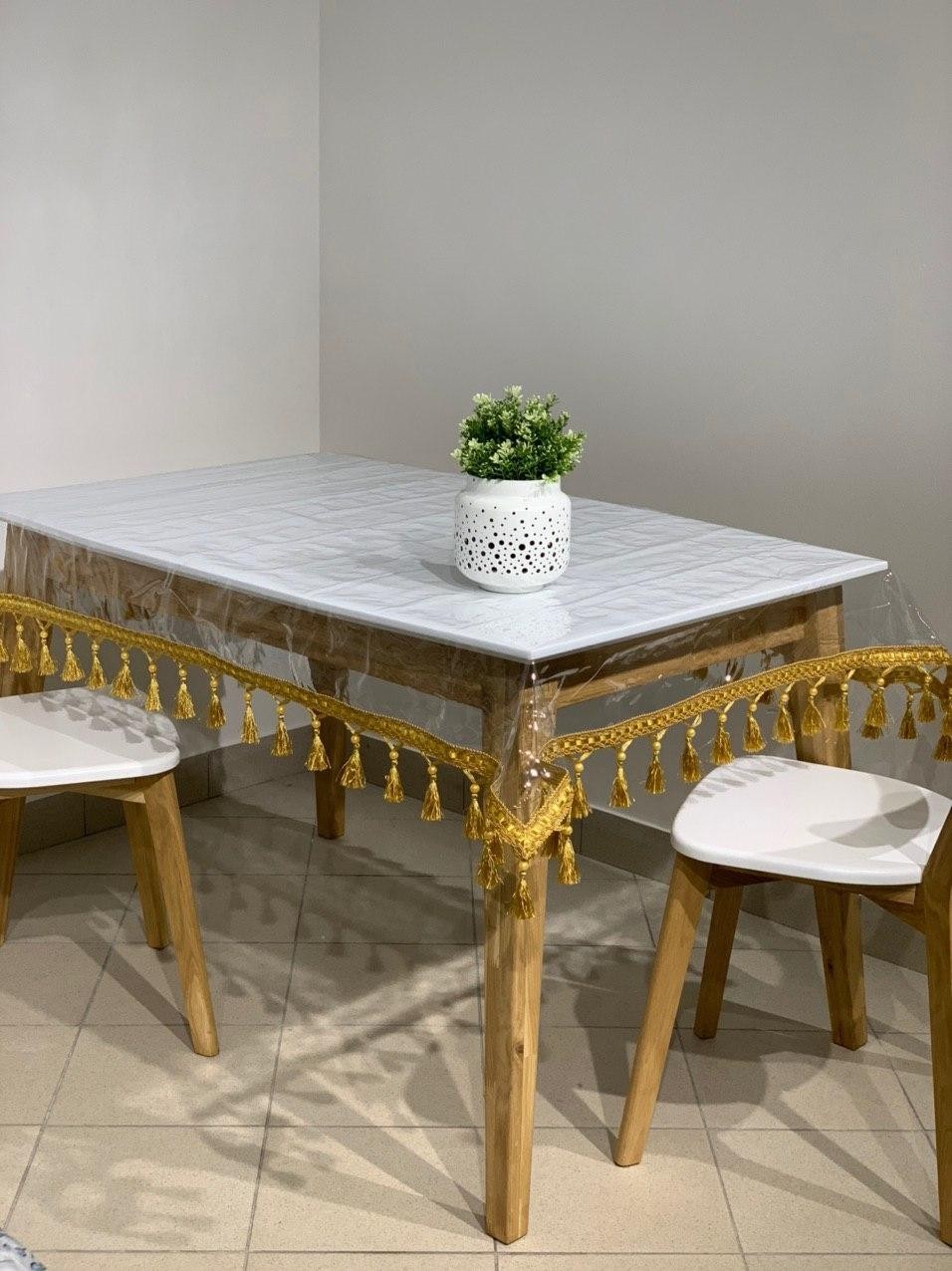 

Силиконовая Скатерть с бахромой 150x140 см Золотый