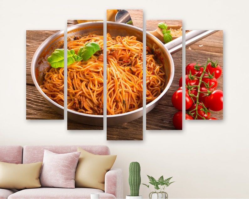 

Модульная картина на холсте из пяти частей Вкусные итальянские спагетти 137x85 см