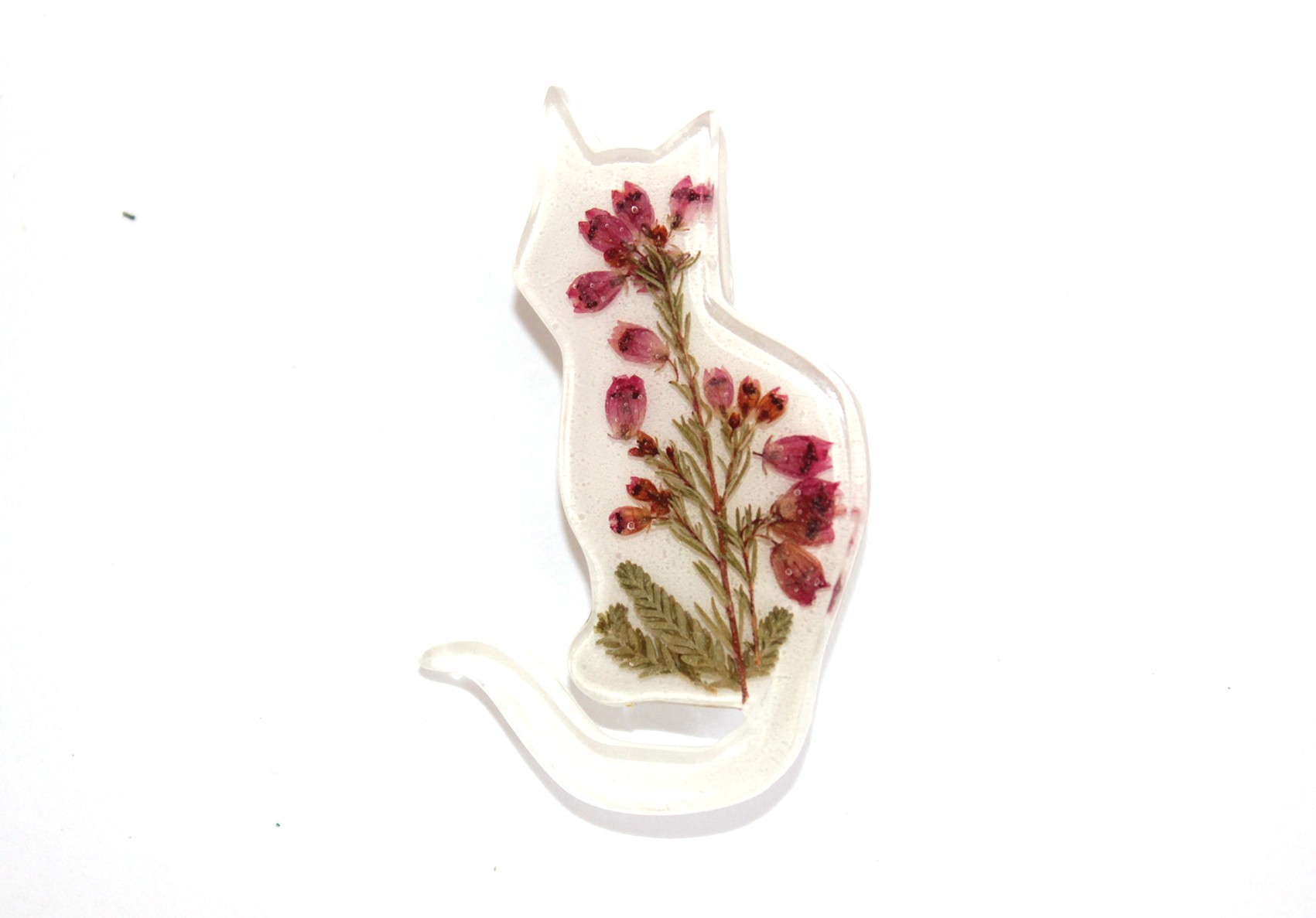 

Кошка-брошка BLOOMERY с цветами эрики в эпоксидной смоле (Bcat1-30.01)