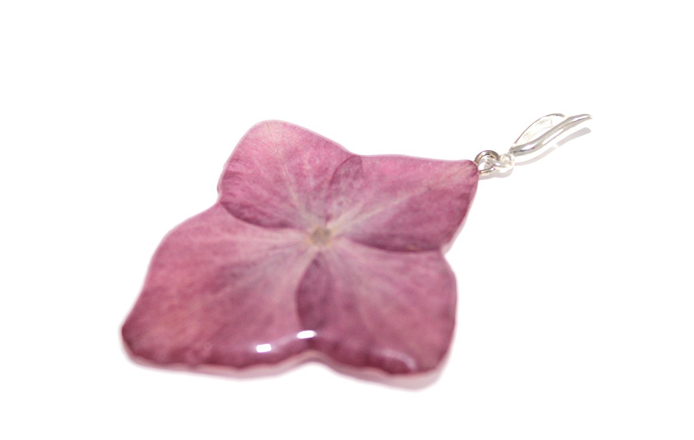 

Кулон BLOOMERY с цветком фиолетовой гортензии в эпоксидной смоле