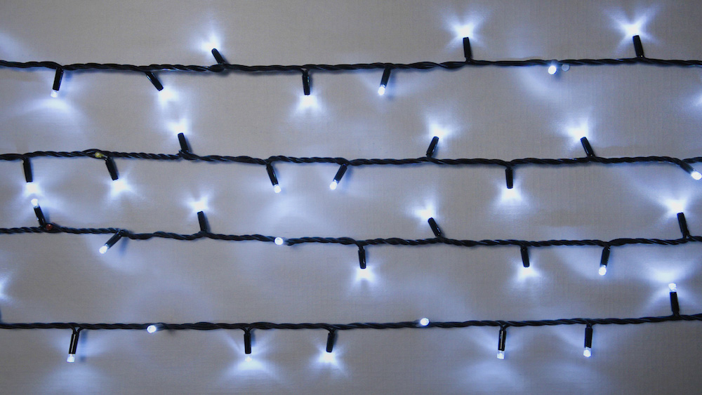 

Гирлянда внешняя DELUX STRING 200 LED нить 20m (2x10m) 40 flash белый/черный IP44 EN (90009110)