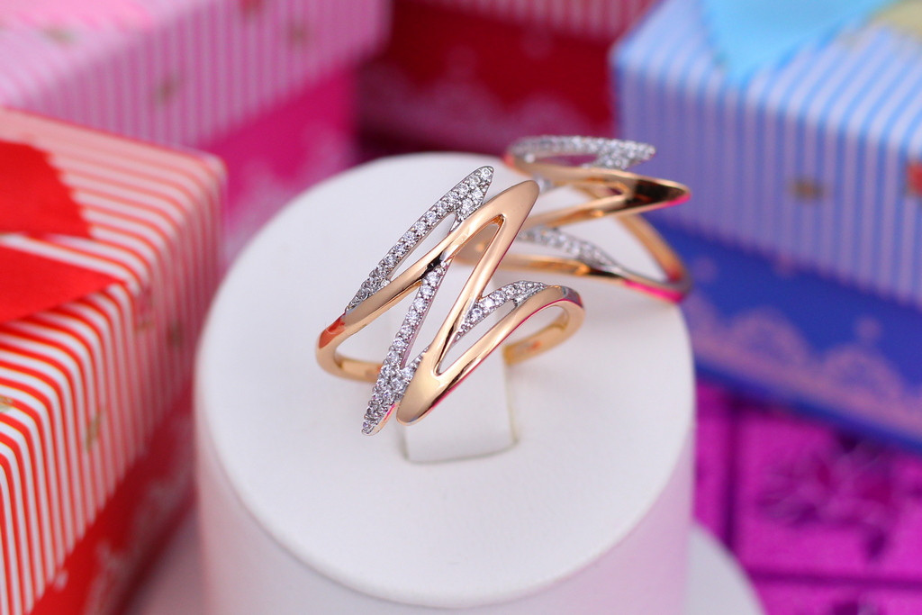 

Кольцо Xuping Jewelry с родием молния р 21 золотистое