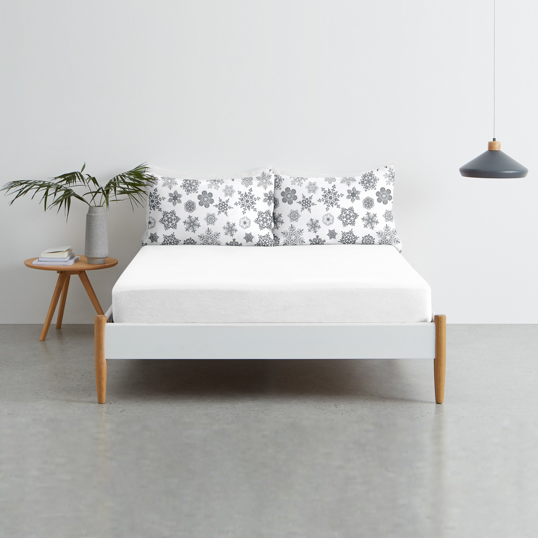 

Простынь на резинке Cosas Snowflakes Grey White 60x120x12 + наволочки 40х60 2 шт