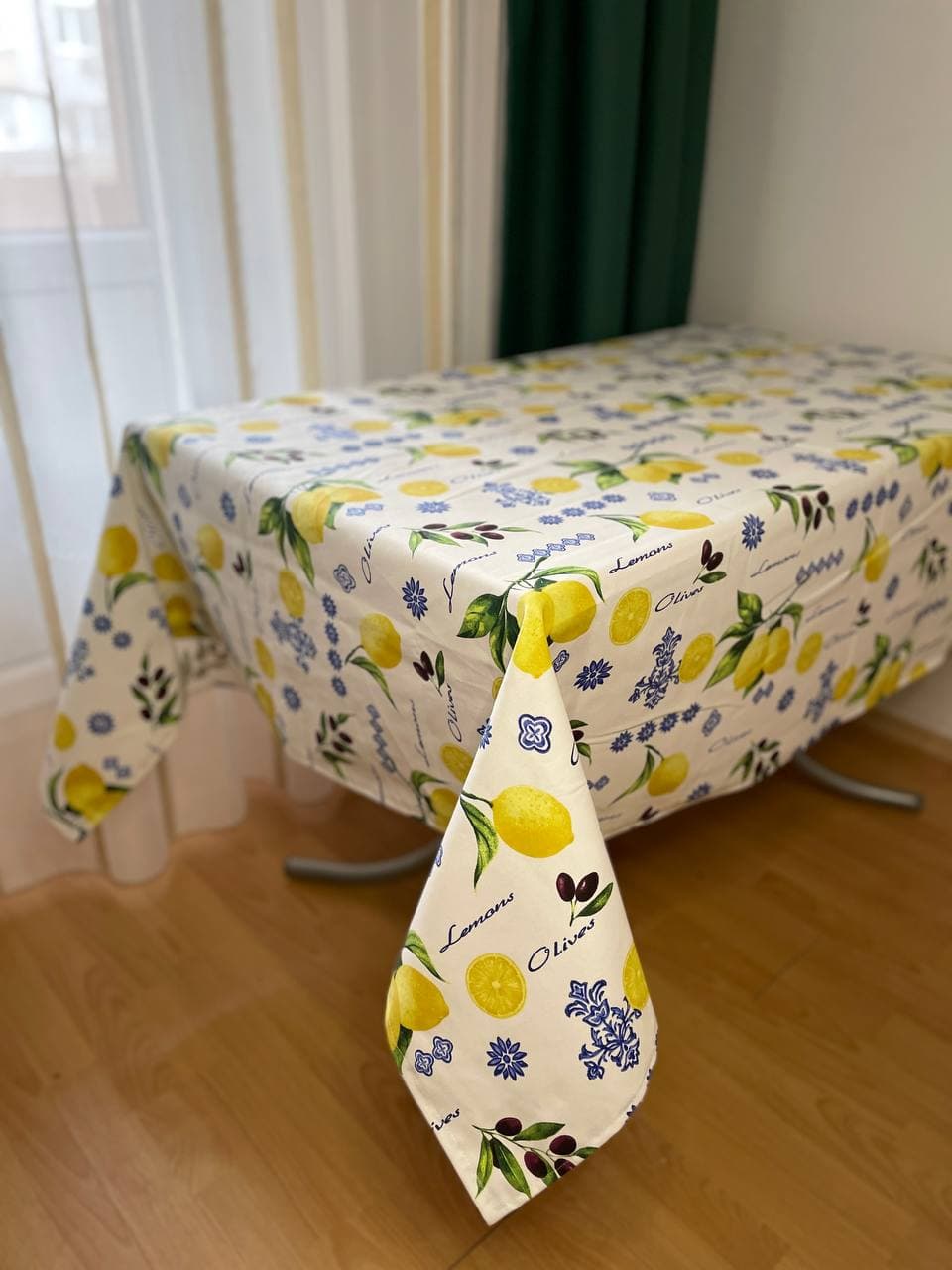

Cкатертина тефлонова водовідштовхувальна "Lemon and olives" 150х180 Біла